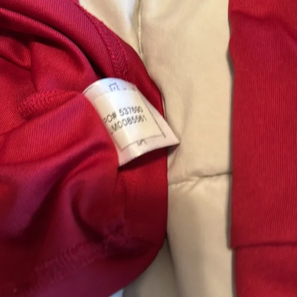 Under Armour long sleeve shirt. Mens size Medium - Picture 13 of 13